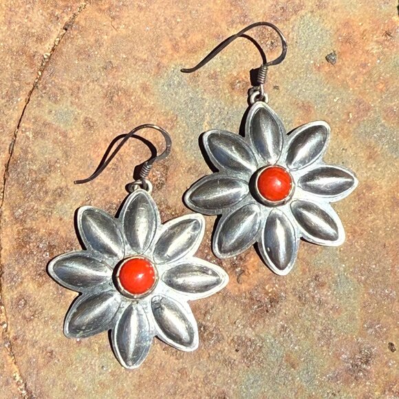 Navajo Sterling Silver & Coral Daisy Pierced Earrings Signed - Picture 1 of 6